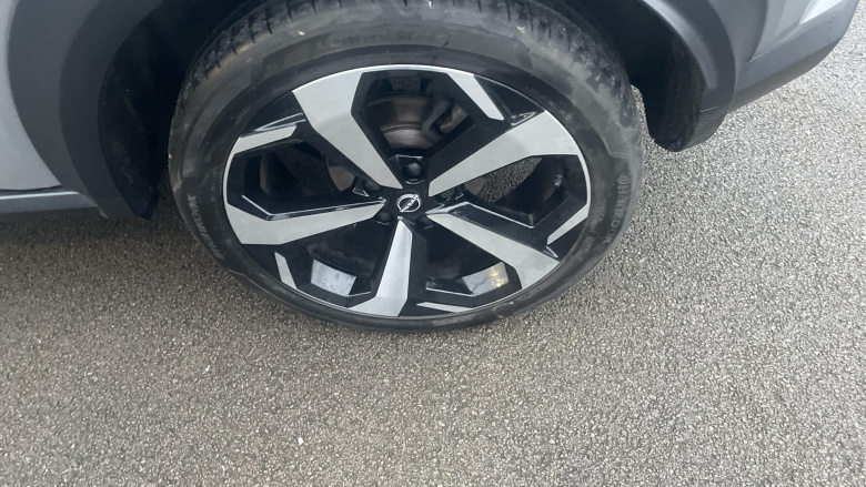 Nissan Juke 1.0 DiG-T 114 Tekna 5dr DCT Petrol Hatchback